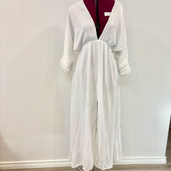 Elegant White Maxi Dress - Picture 2 of 12